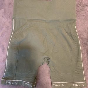 TALA Biker shorts